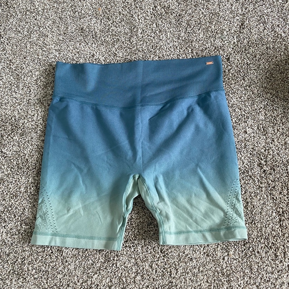 Pink Vs ombré bike shorts